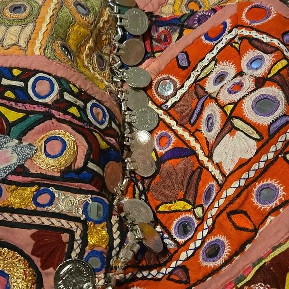 Tylie Malibu Patchwork Xl Bohemian Tote - Picture 5 of 10